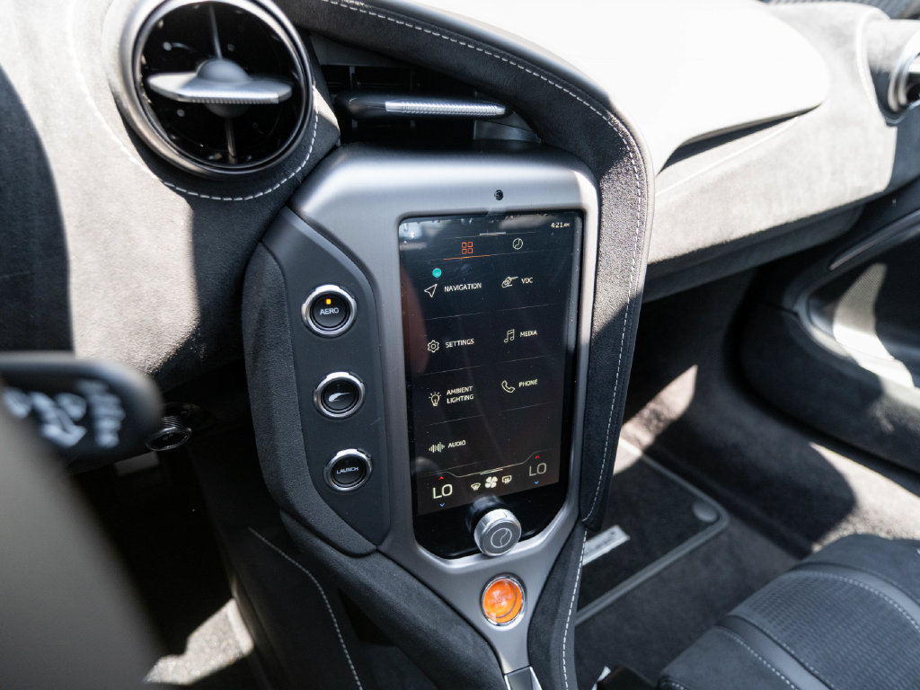 New 2027 McLaren 750S photo 18
