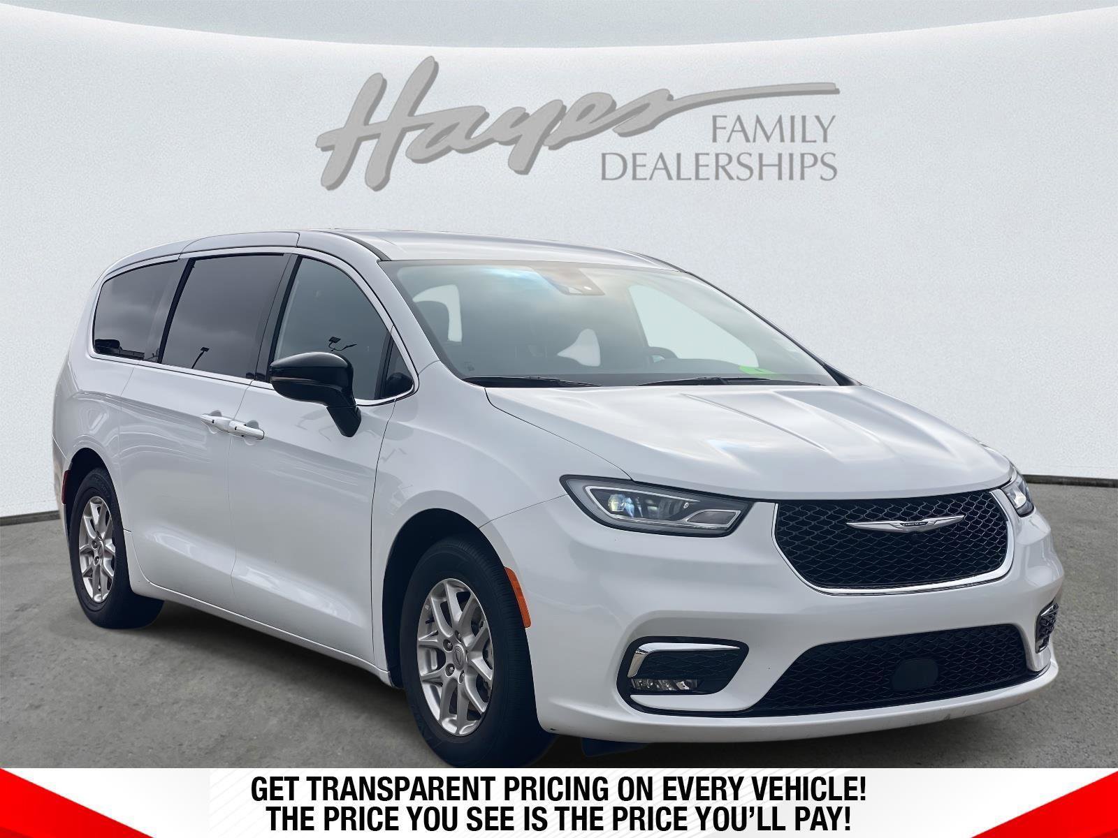 2025 Chrysler Pacifica Select