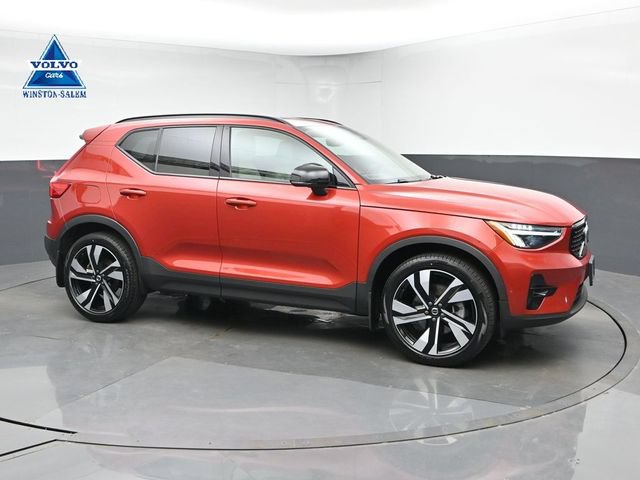 Used 2023 Volvo XC40 B5 Plus w/ Driver Assist Package