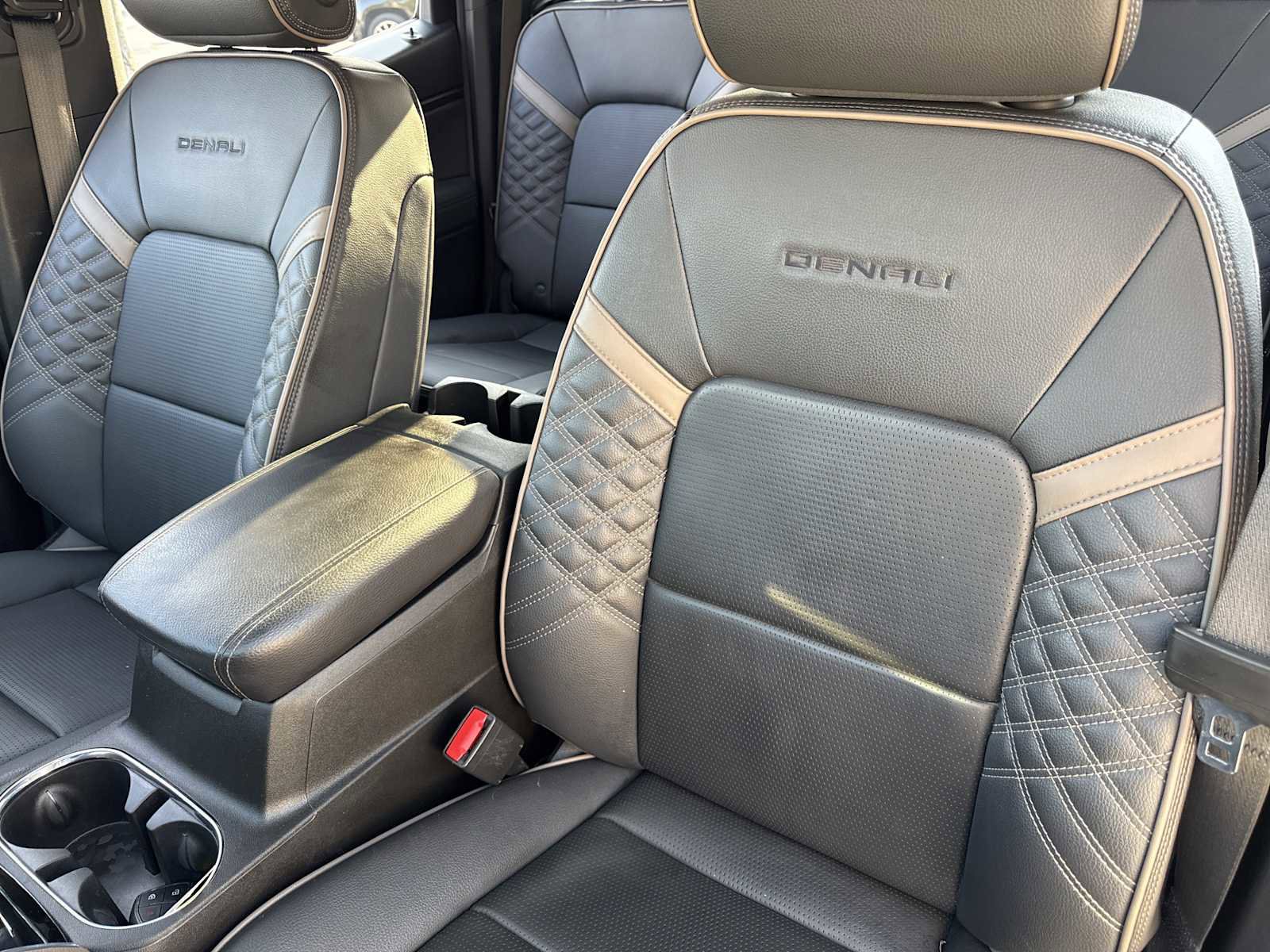 2023 GMC Canyon Denali