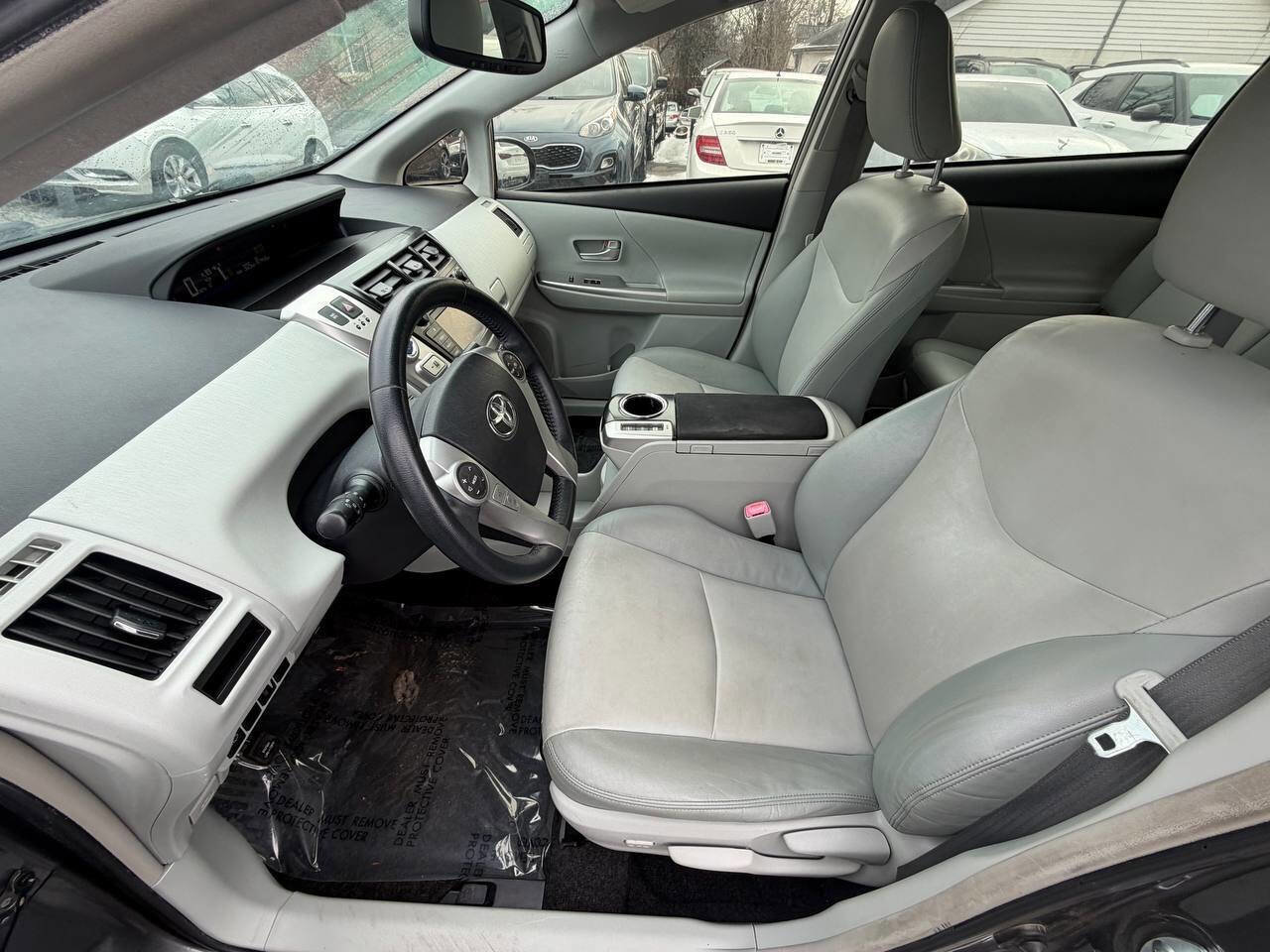 2013 Toyota Prius V Five