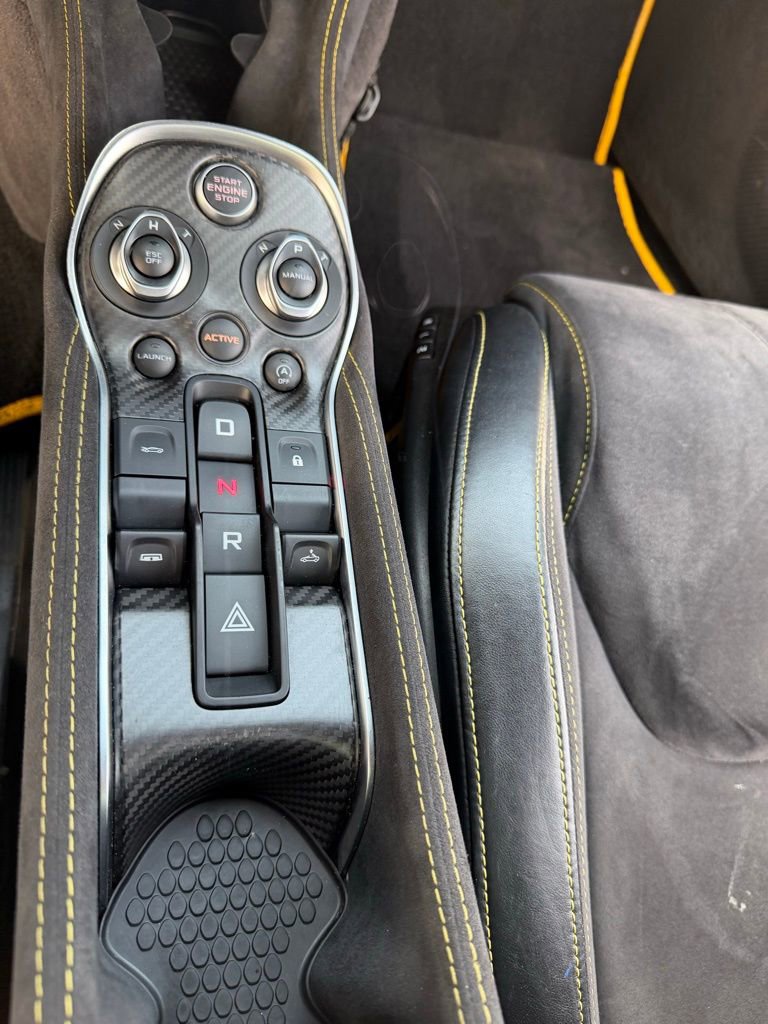 Used 2020 McLaren 600LT Spider photo 37