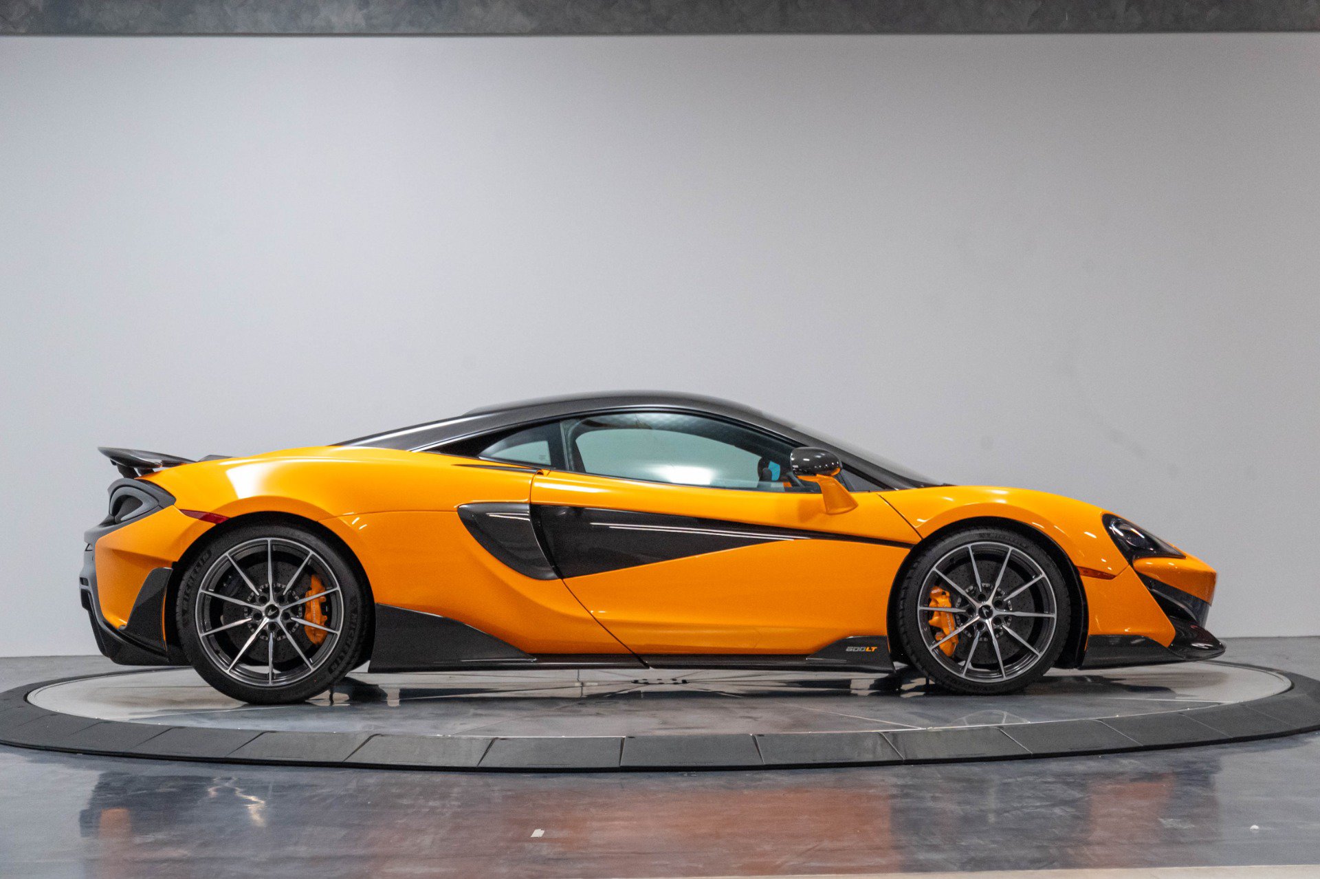 Used 2019 McLaren 600LT photo 19