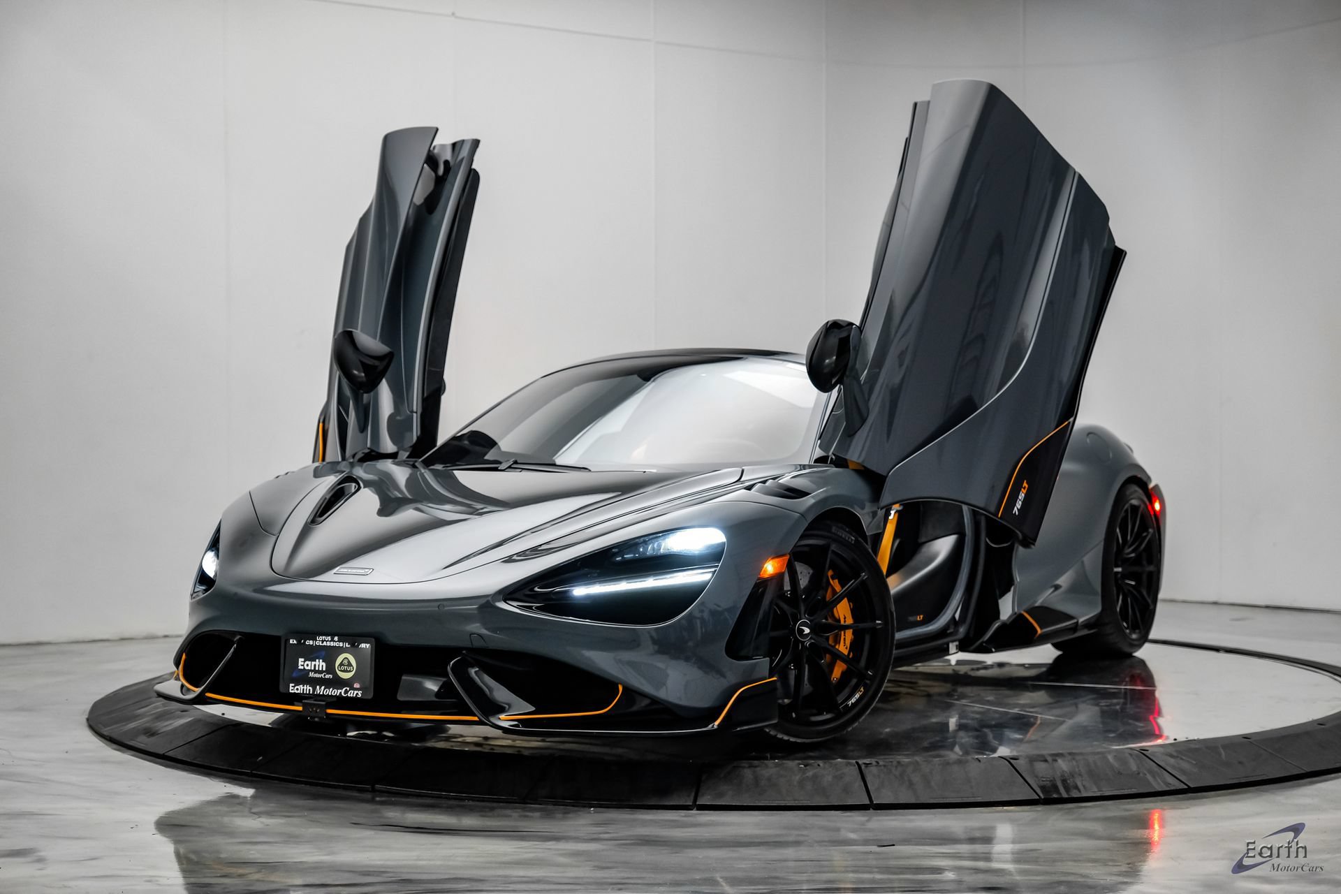 Used 2022 McLaren 765LT photo 6