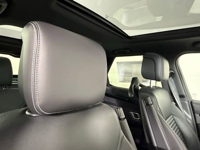 2026 Land Rover Discovery S