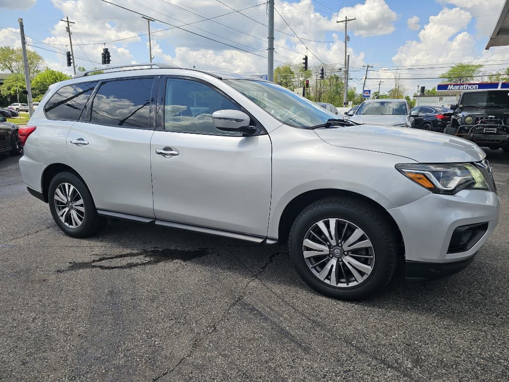 2020 Nissan Pathfinder SV