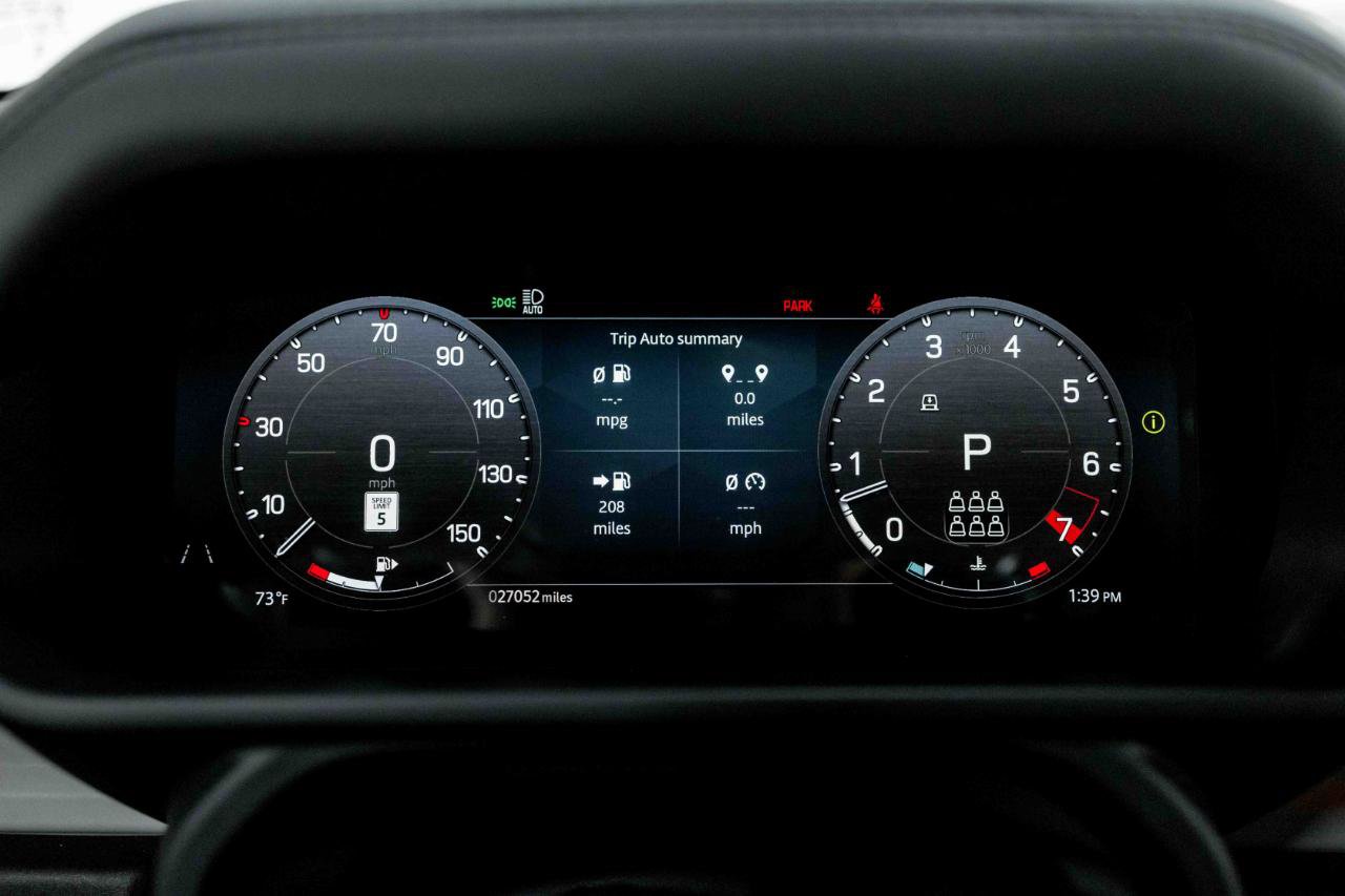 2023 Land Rover Defender 130 SE