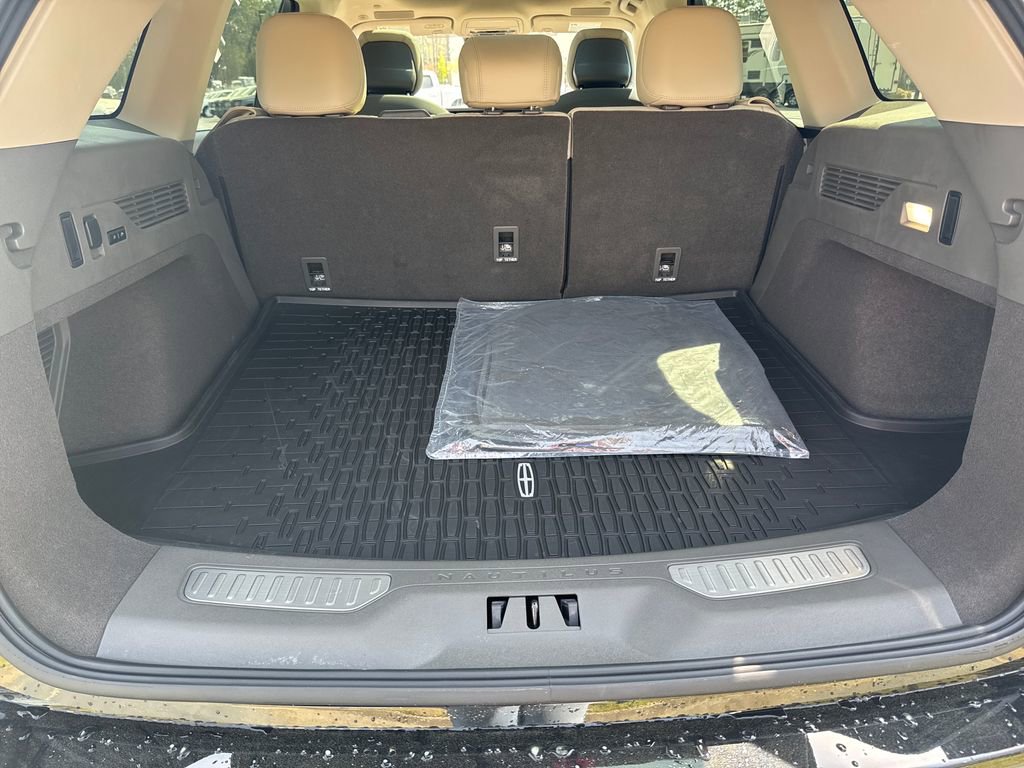 2025 Lincoln Nautilus Reserve