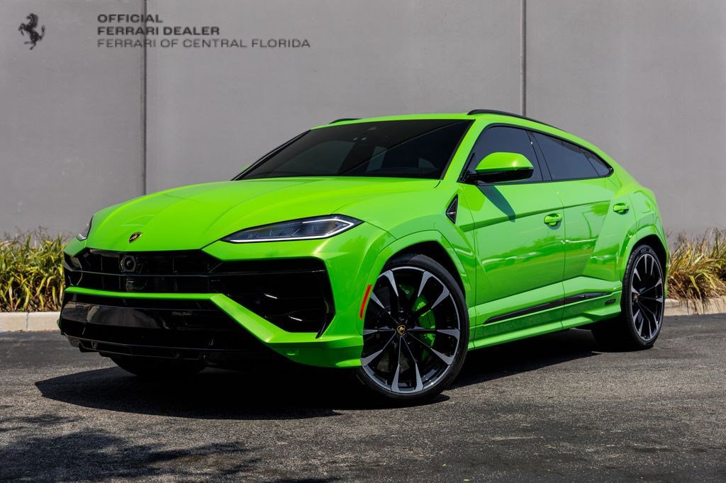 Used 2025 Lamborghini Urus SE