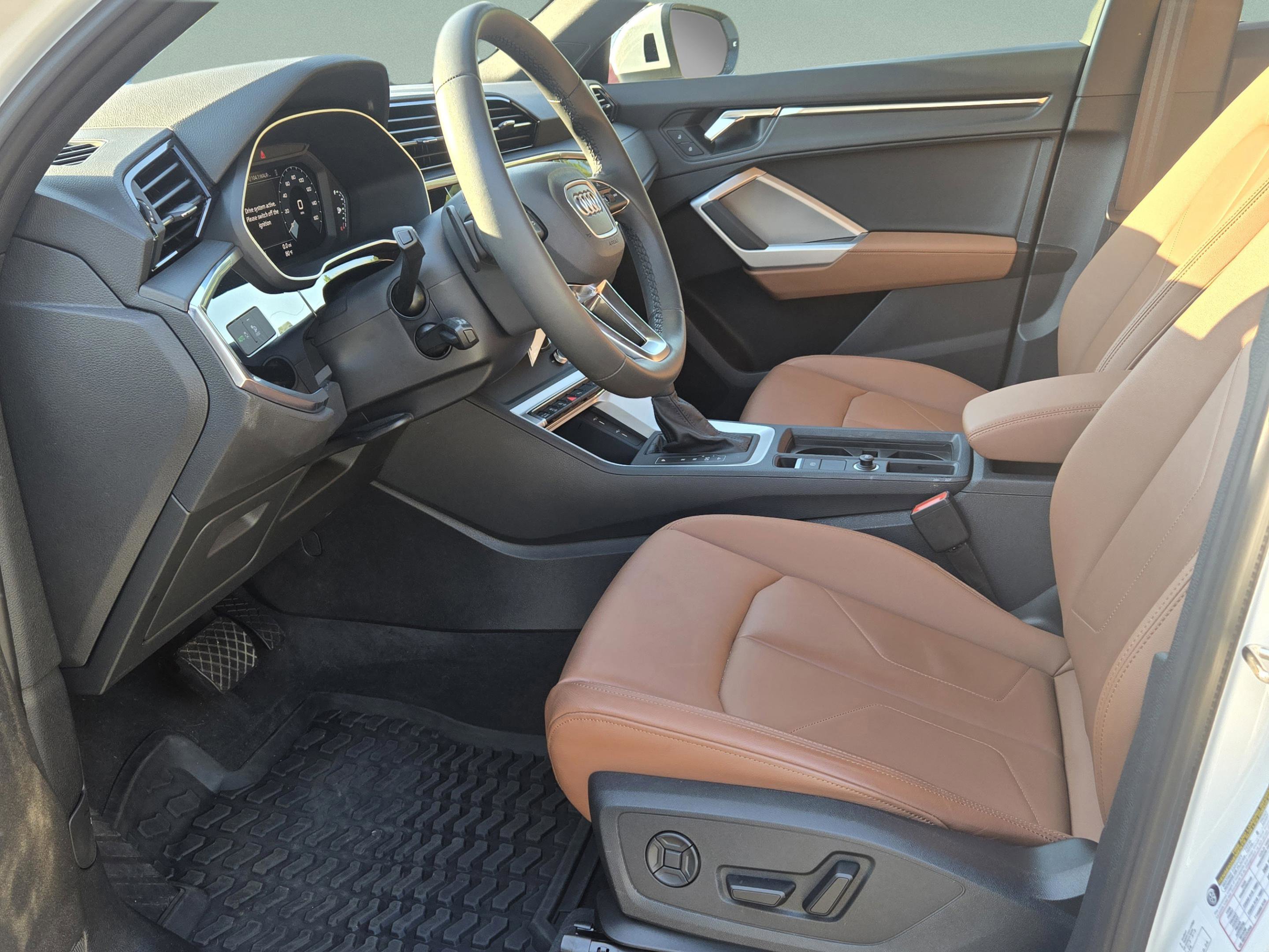 2025 Audi Q3 2.0T Premium