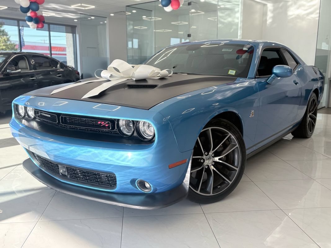 Used 2016 Dodge Challenger R/T Scat Pack w/ Leather Interior Group