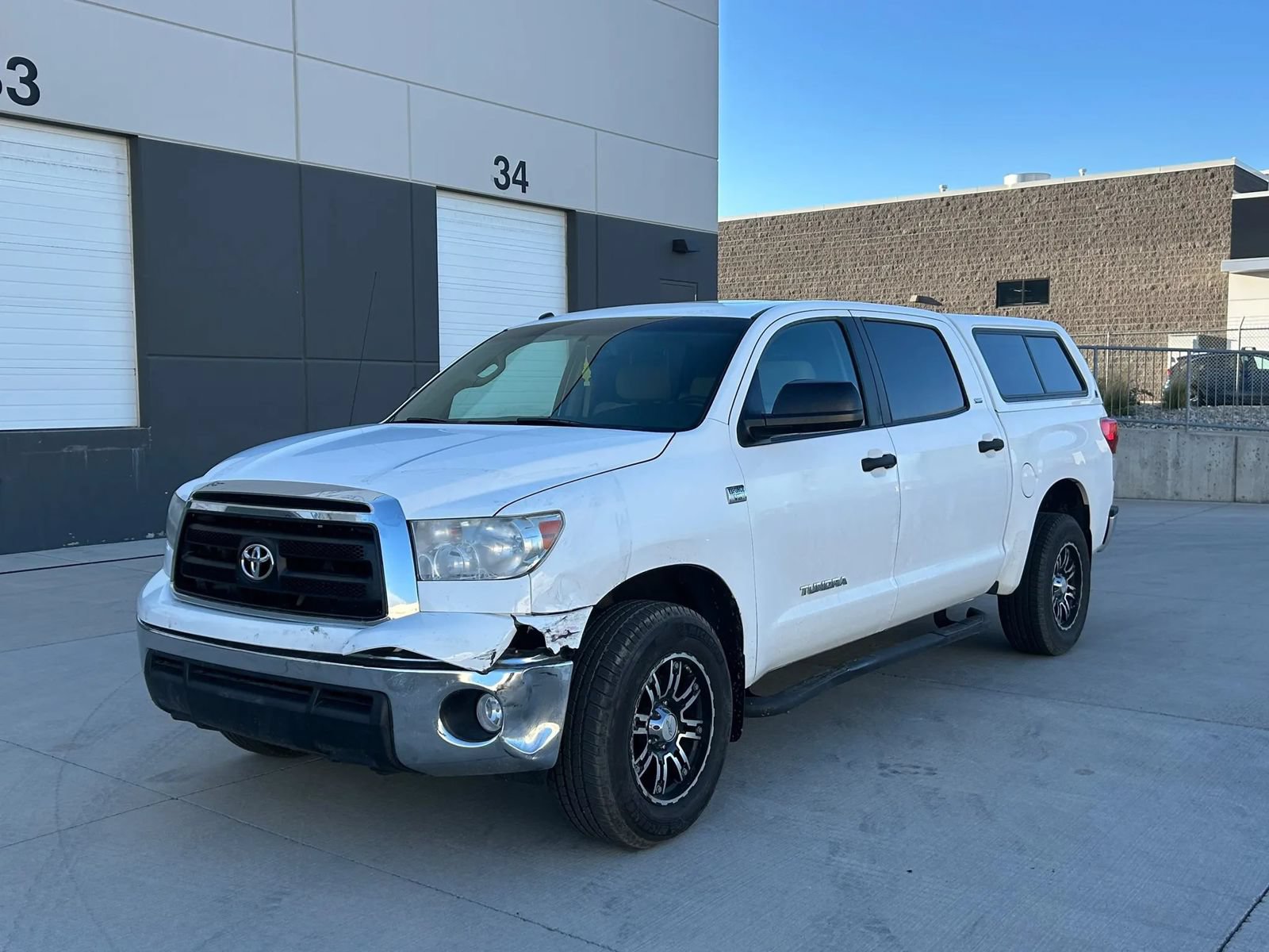 Used 2010 Toyota Tundra 4x4 CrewMax w/ SR5 Pkg