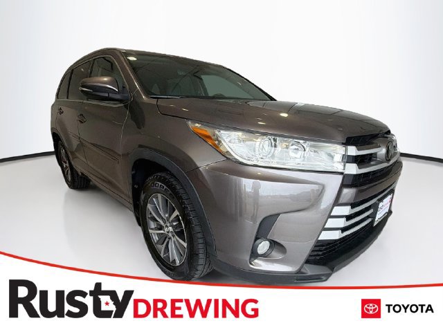 Certified 2017 Toyota Highlander XLE w/ Carpet Mat Package