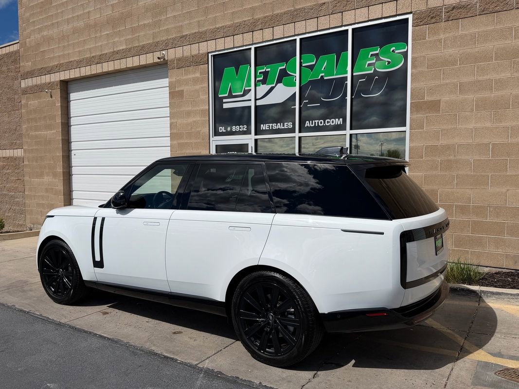 2023 Land Rover Range Rover SE