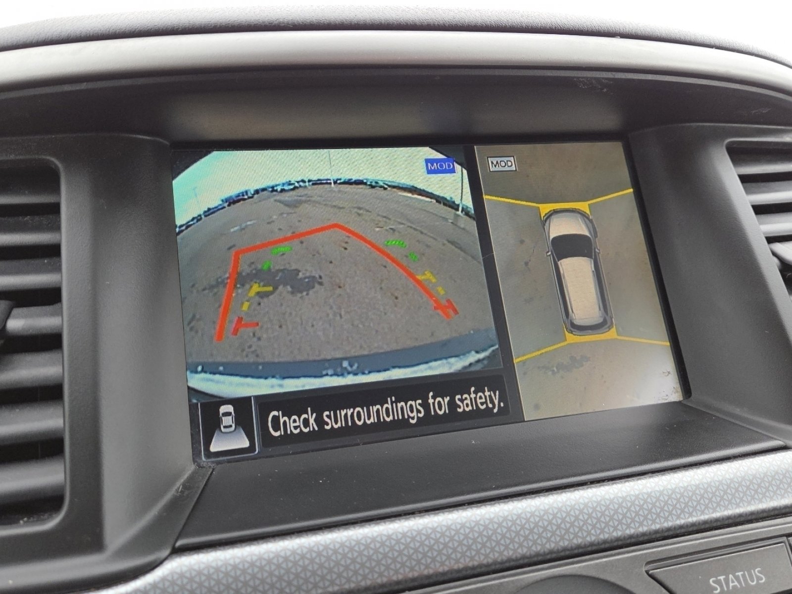 2020 Nissan Pathfinder SL