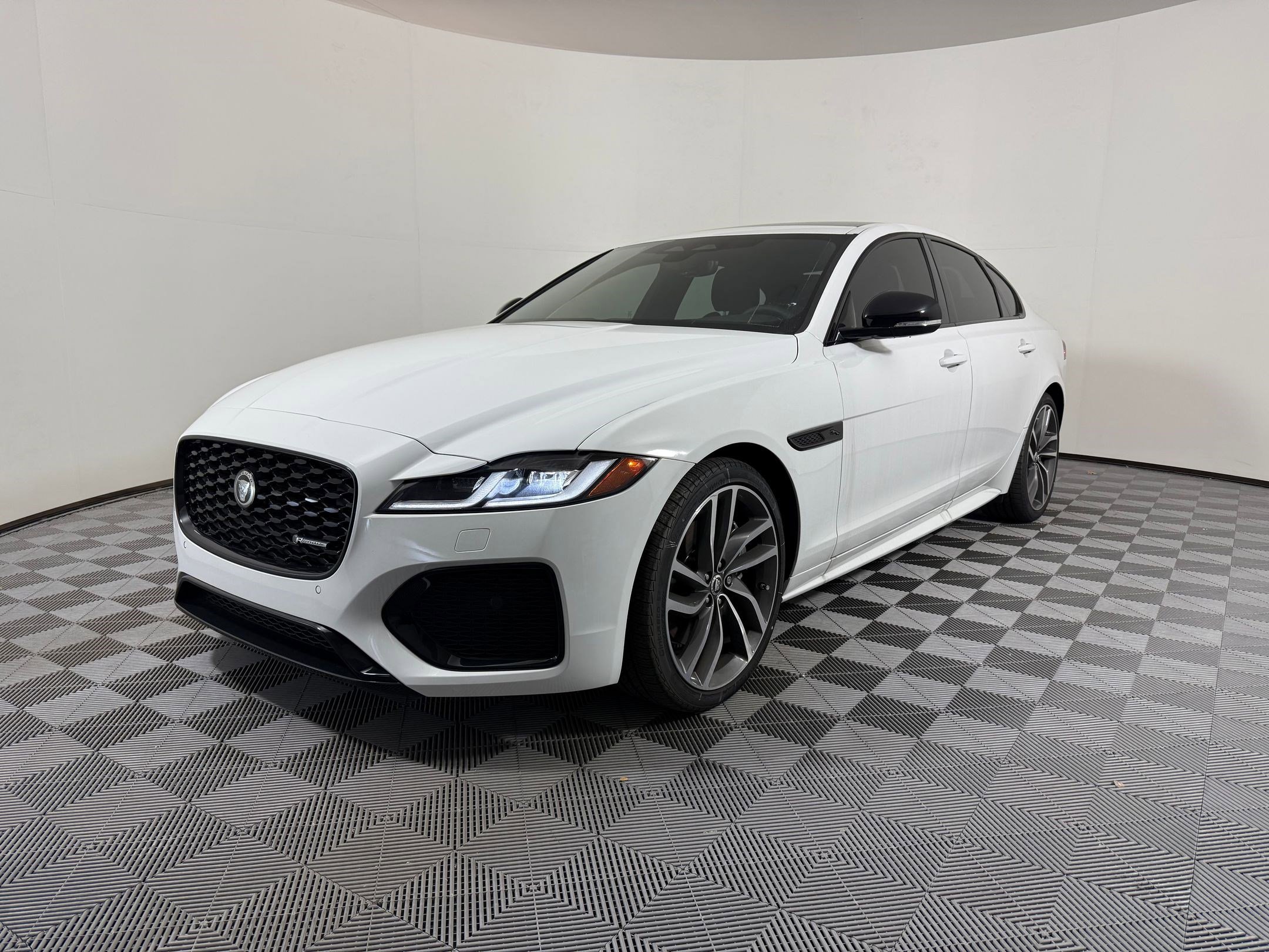 New 2024 Jaguar XF R-Dynamic SE