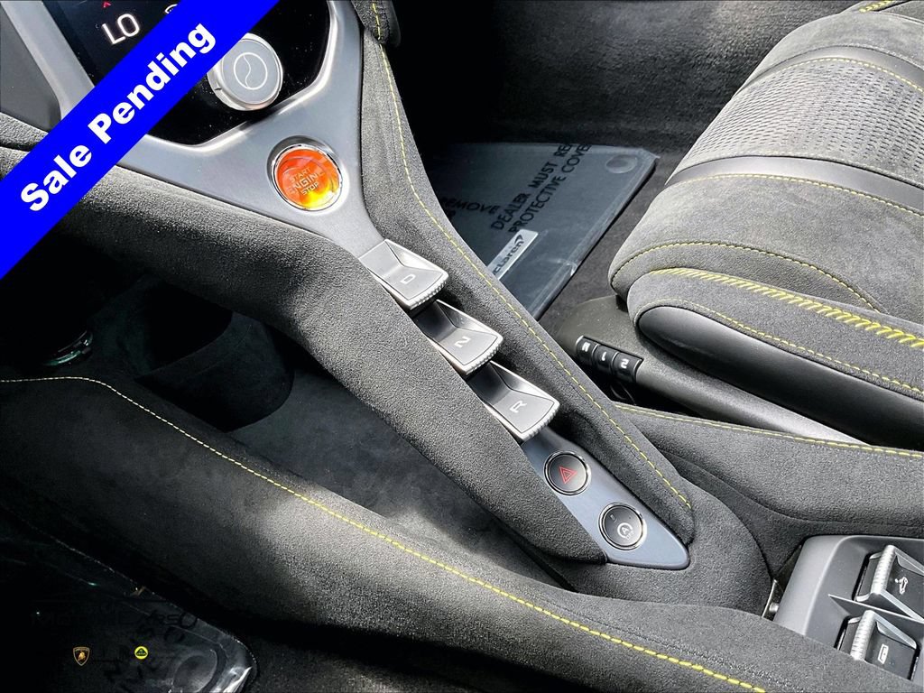Used 2026 McLaren 750S Spider photo 15