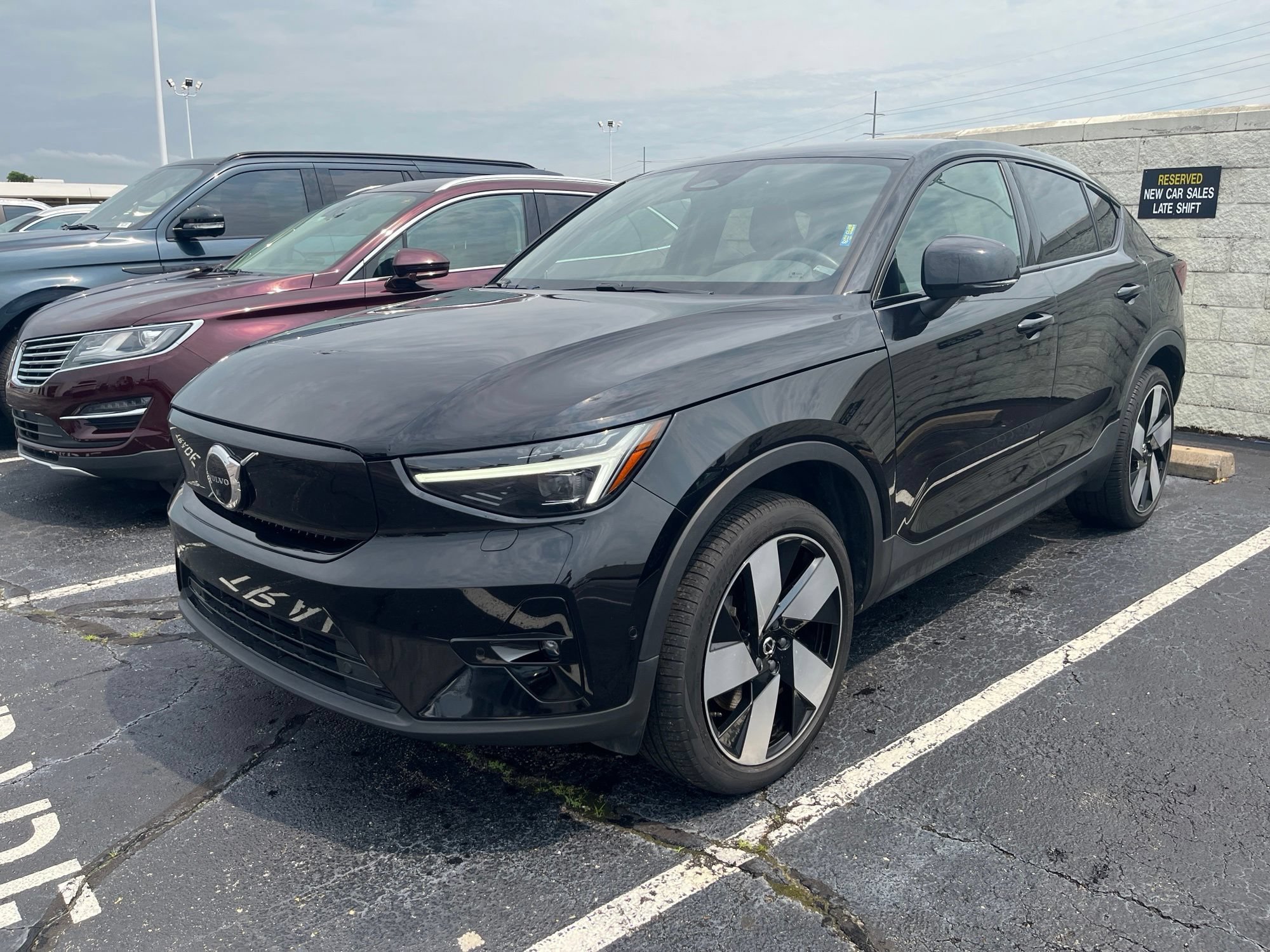 Used 2023 Volvo C40 P8 Recharge Ultimate w/ Protection Package Premier