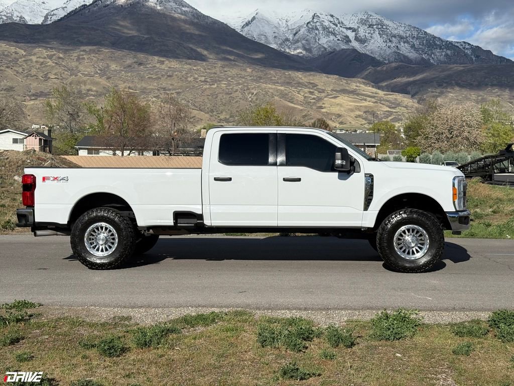2023 Ford F350 XLT