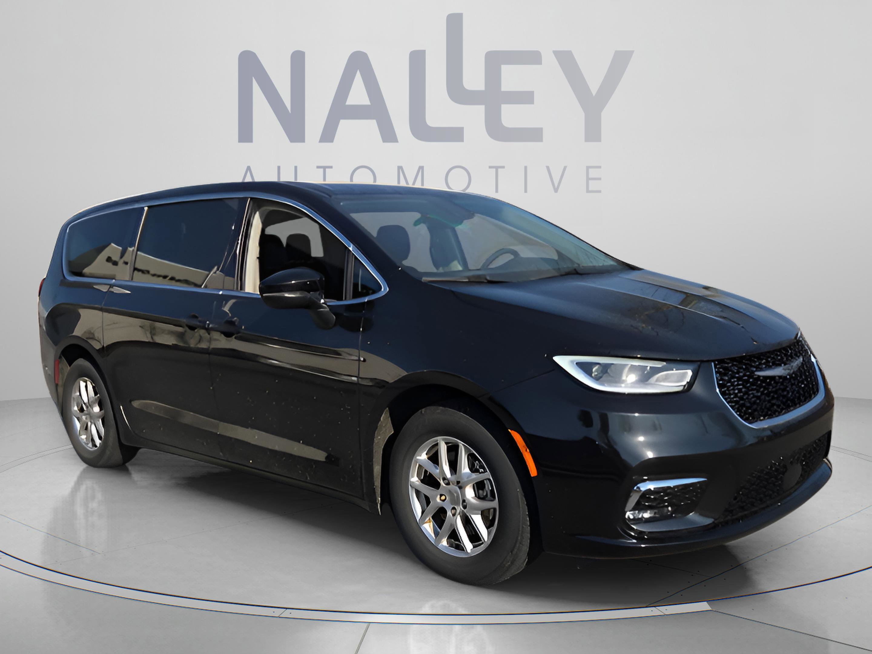 2023 Chrysler Pacifica Touring-L