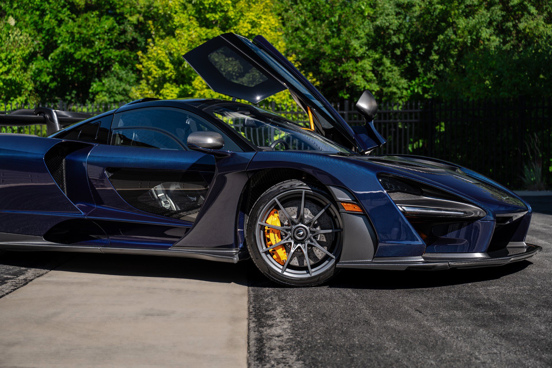 Used 2019 McLaren Senna photo 59