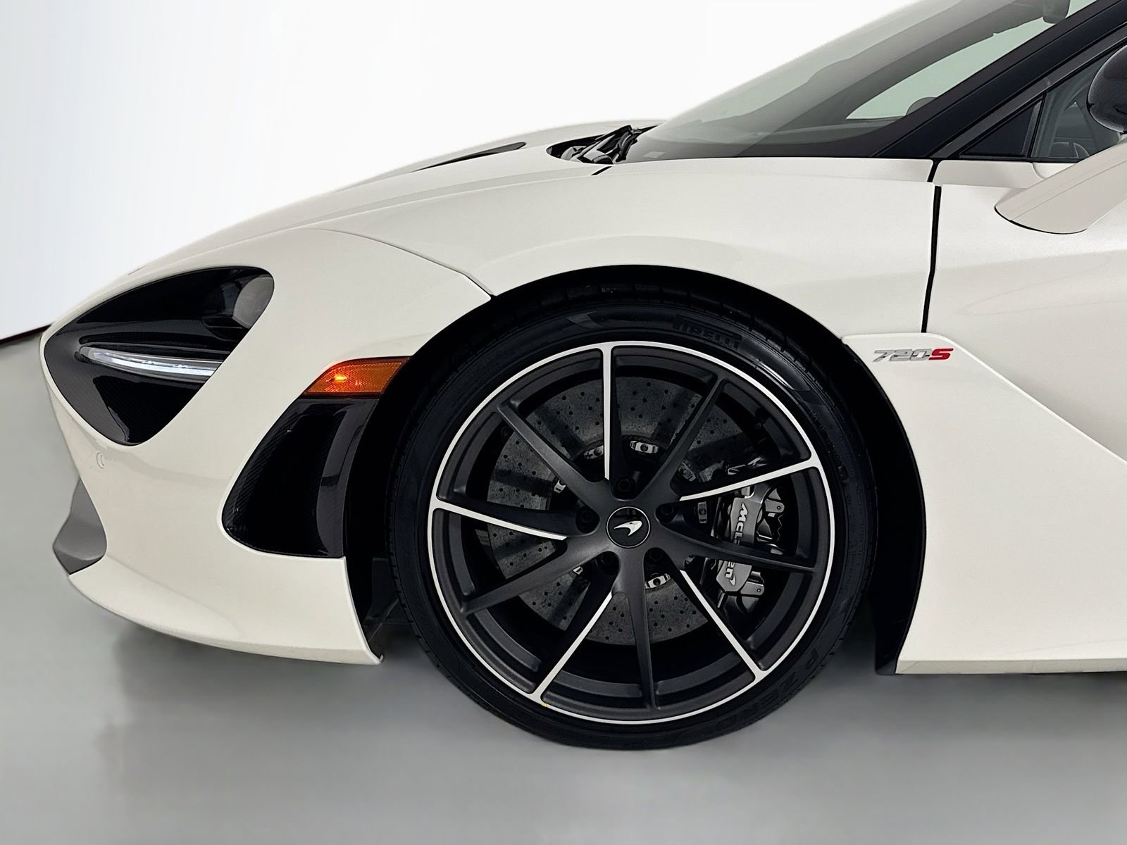 Used 2020 McLaren 720S Spider photo 9