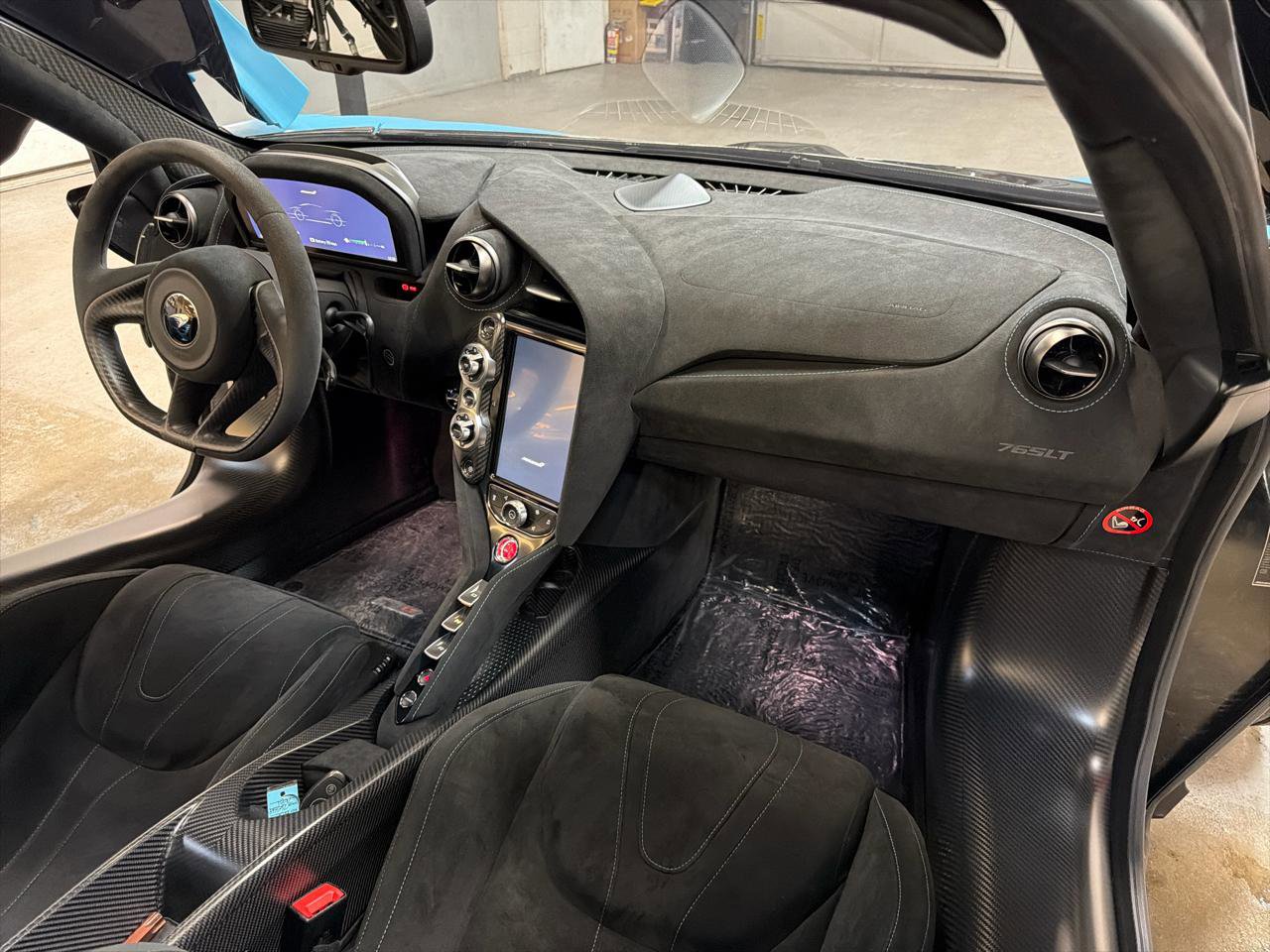 Used 2021 McLaren 765LT photo 38