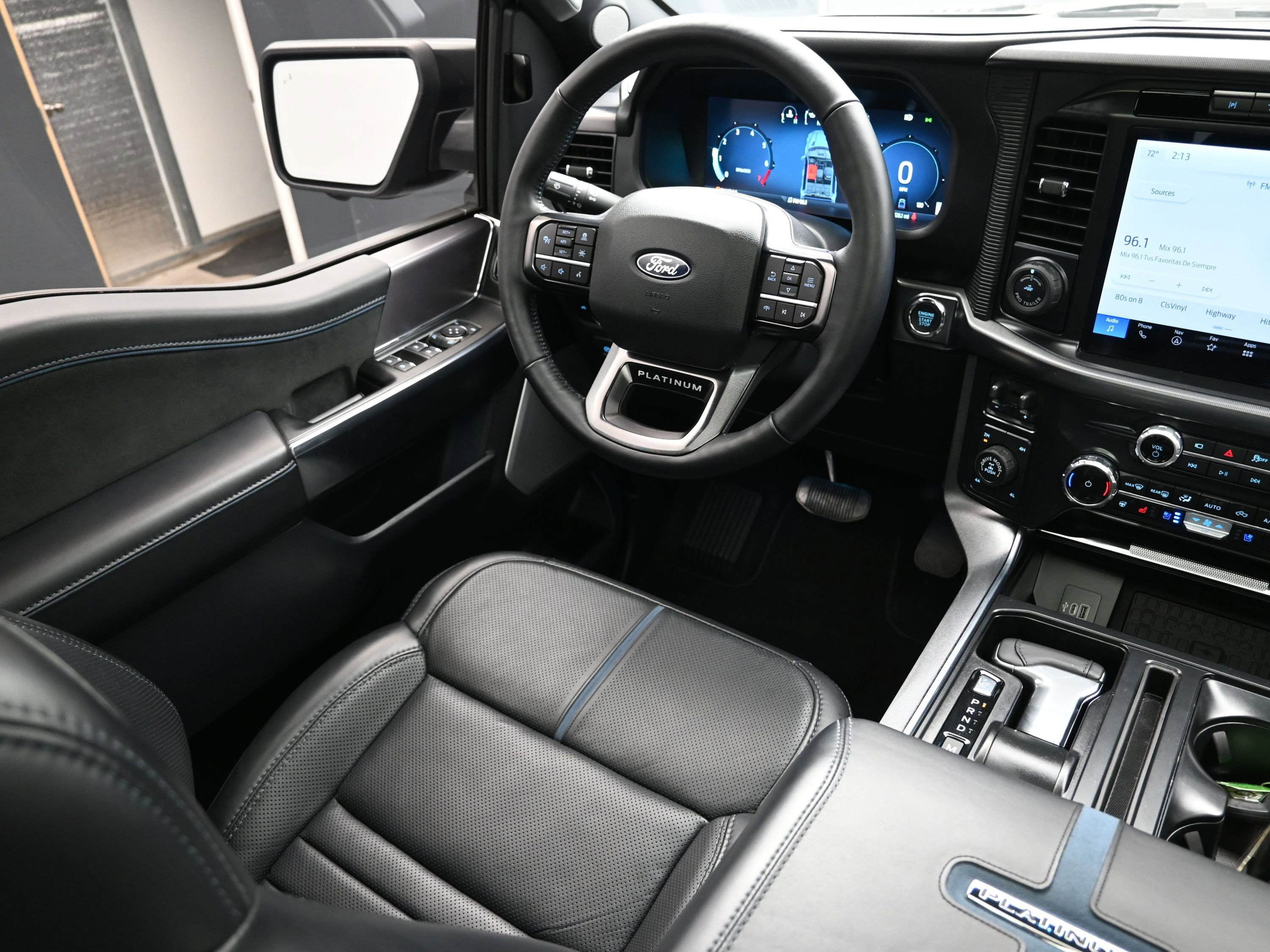 2025 Ford F150 Platinum