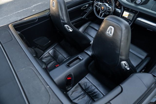 2019 Porsche 911 Carrera