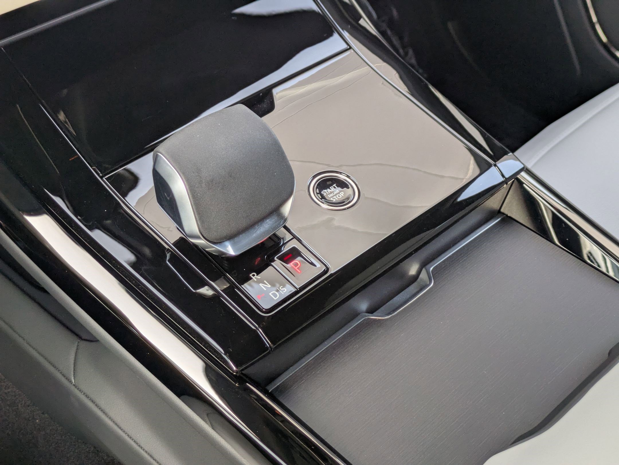 2025 Land Rover Range Rover Sport S