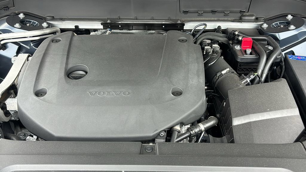 2026 Volvo Xc90 B6 Plus