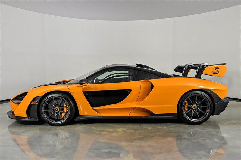 Used 2019 McLaren Senna photo 11