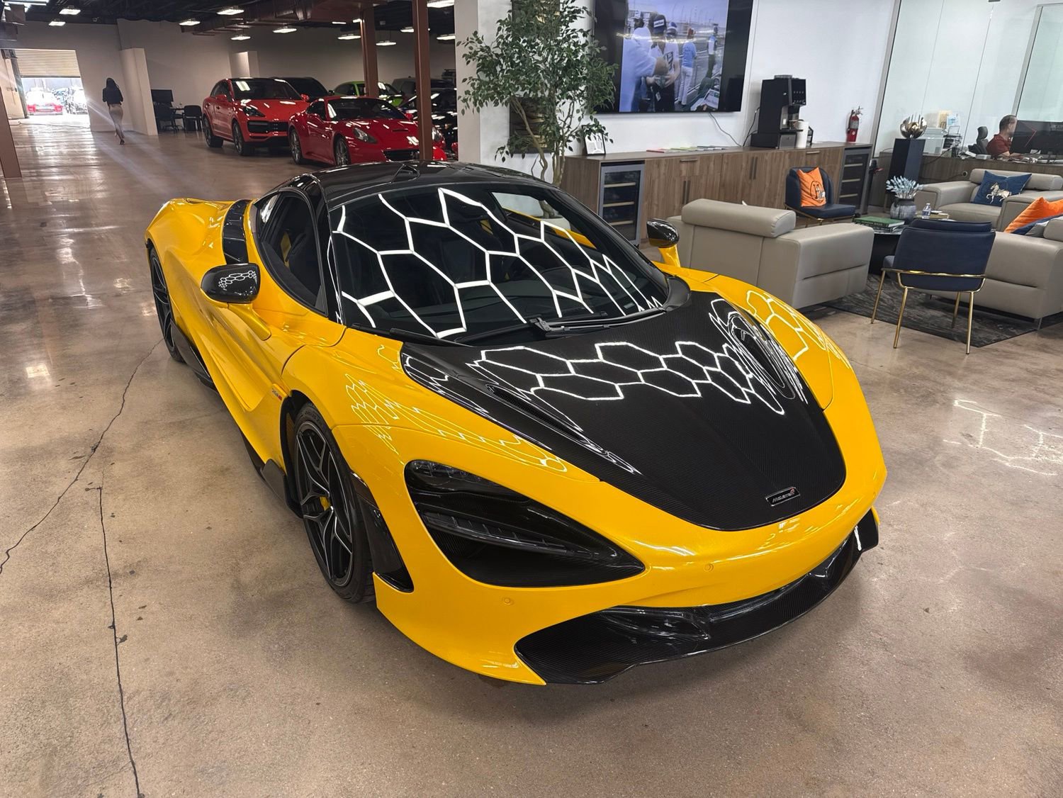 Used 2018 McLaren 720S Performance photo 5