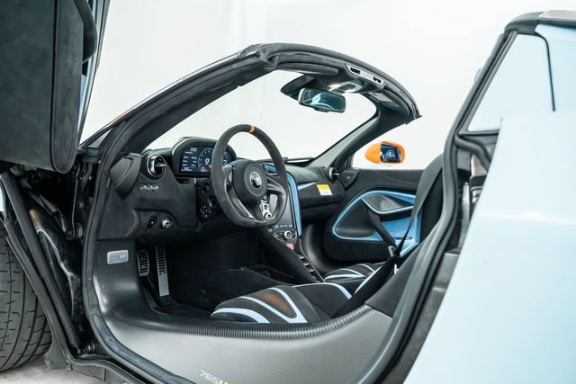Used 2022 McLaren 765LT photo 36