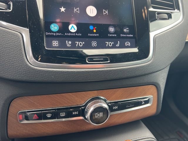 2023 Volvo Xc90 B5 Plus