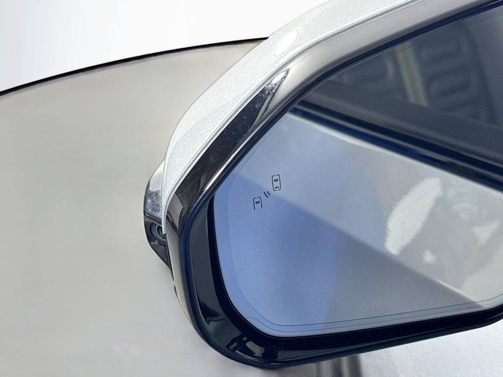 2025 Rivian R1S Adventure