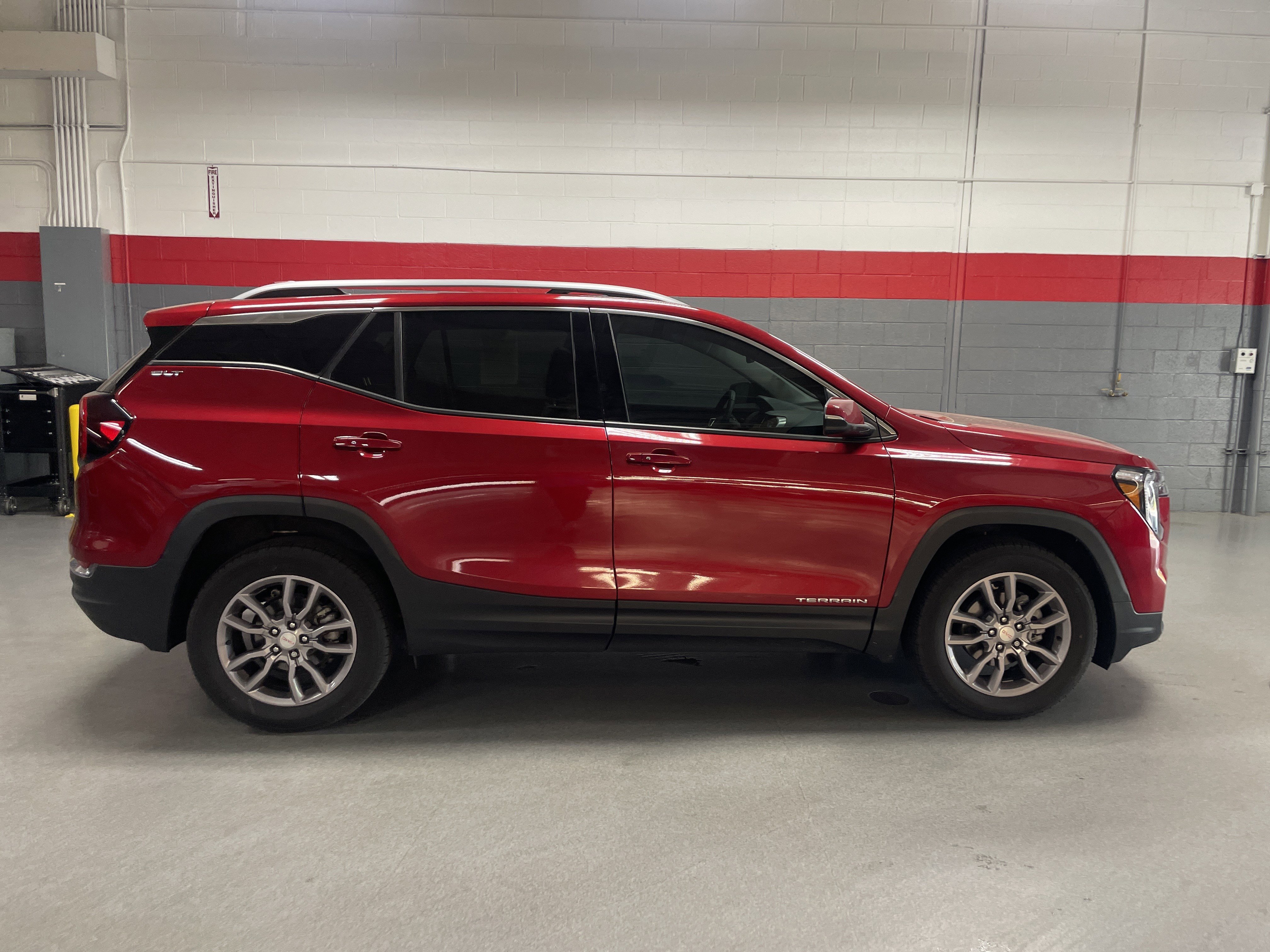 2024 GMC Terrain SLT