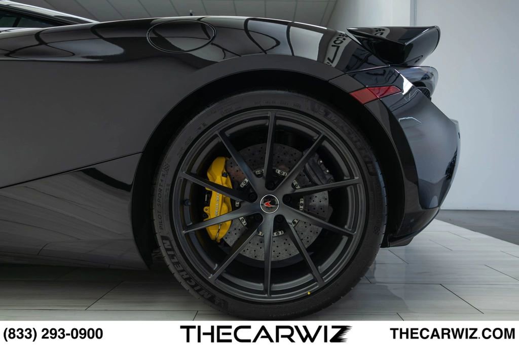 Used 2018 McLaren 720S Performance photo 15