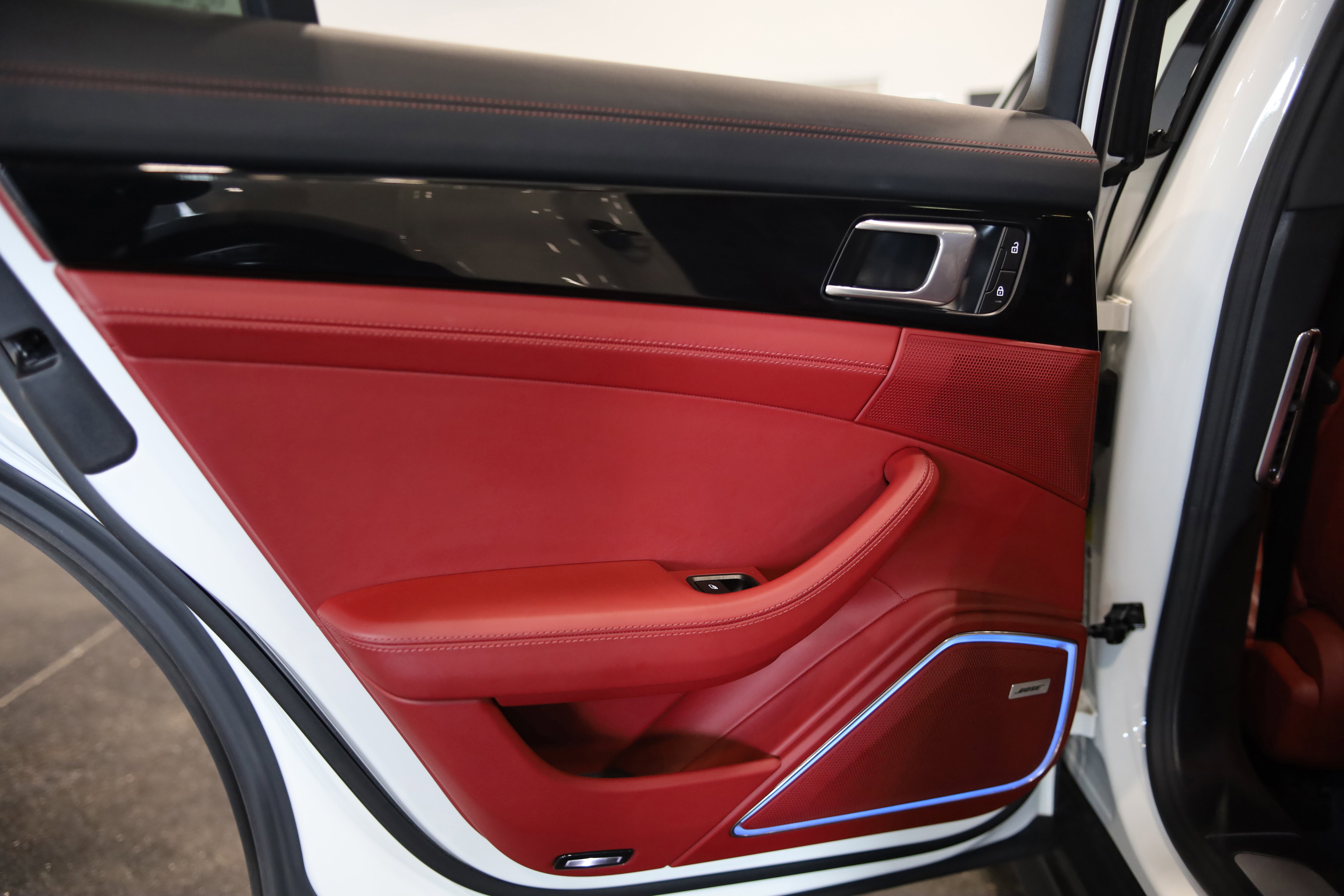 2022 Porsche Panamera 4