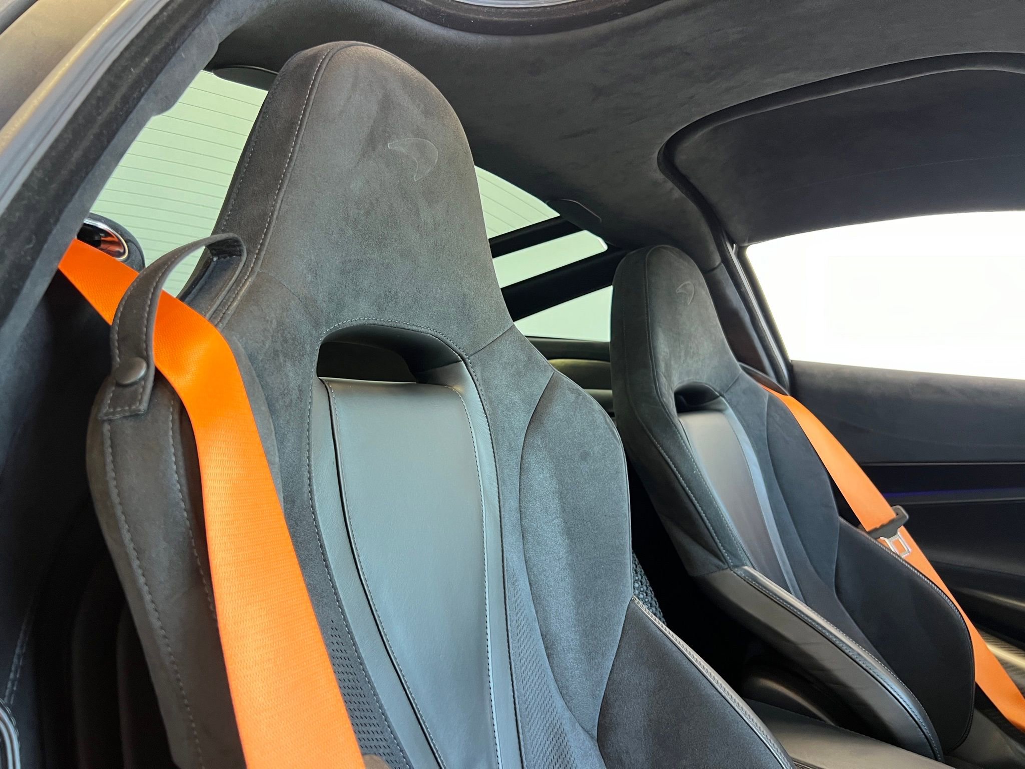 Used 2018 McLaren 720S Performance photo 25