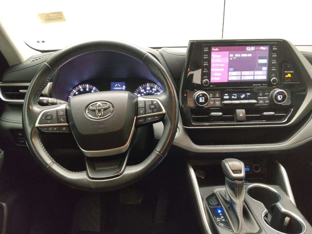 2022 Toyota Highlander LE