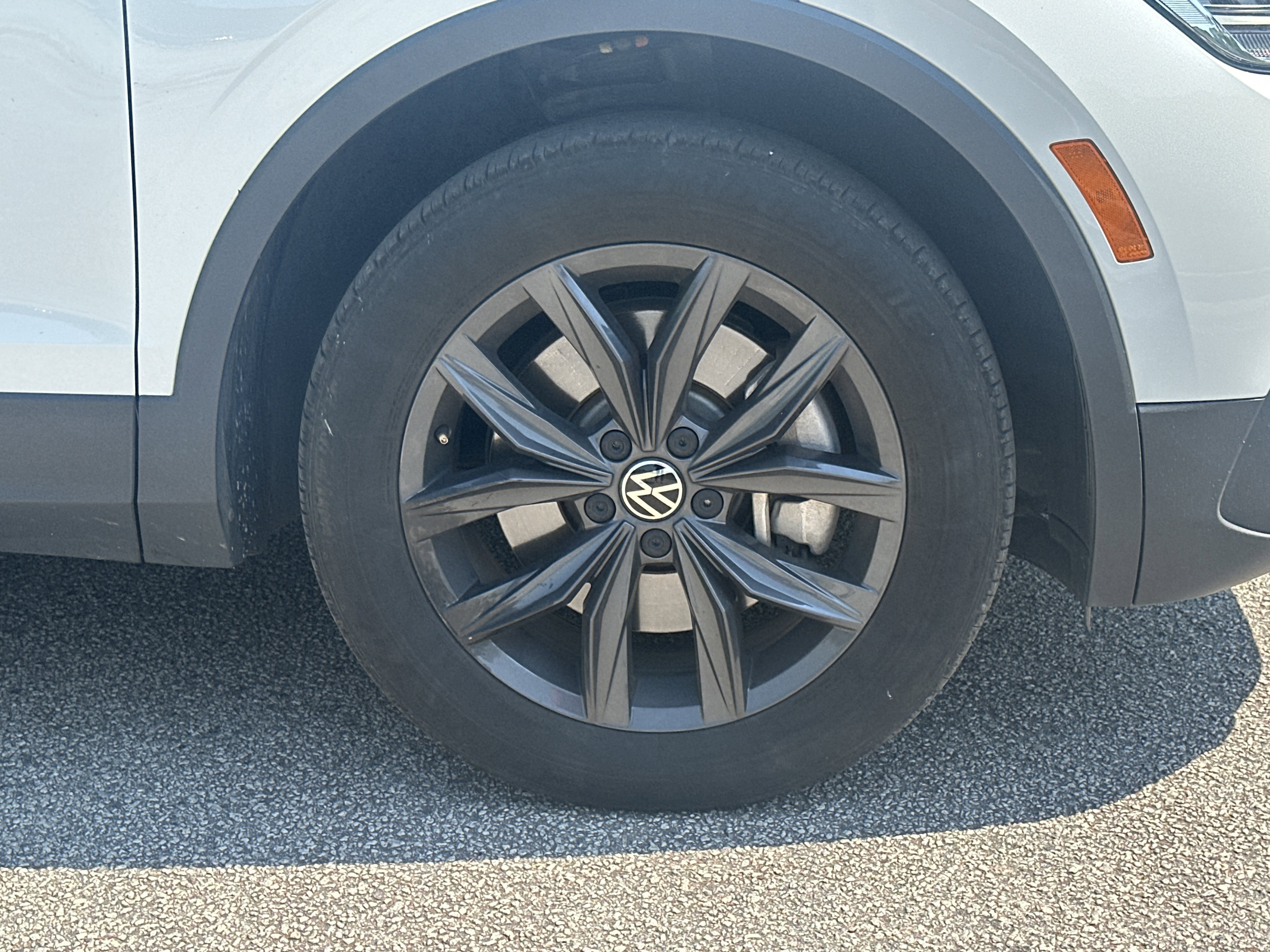 2024 Volkswagen Tiguan SE