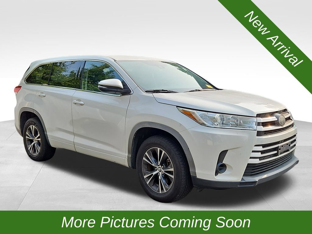 Used 2018 Toyota Highlander LE