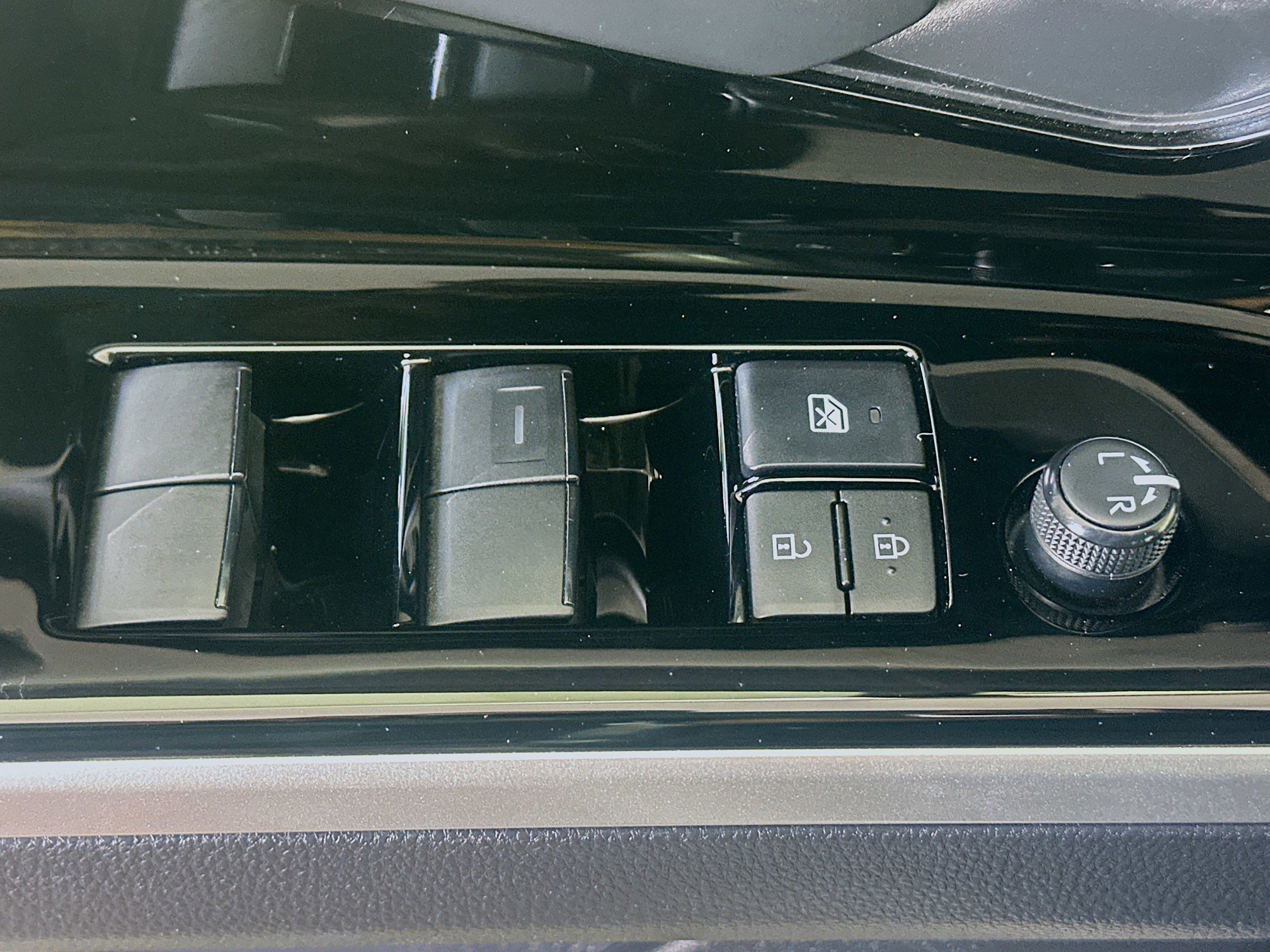 2023 Toyota bZ4X XLE