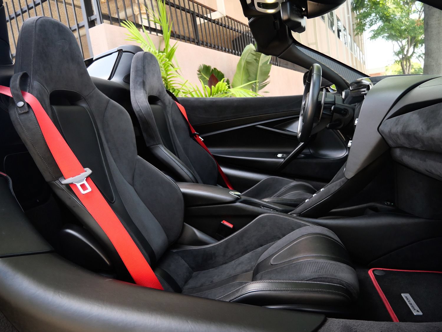 Used 2019 McLaren 720S Performance photo 11