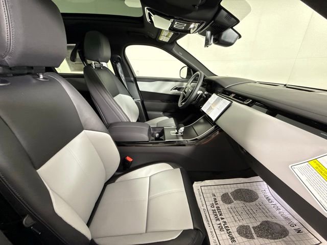 2026 Land Rover Range Rover Velar Dynamic SE