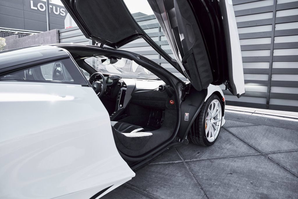 Used 2024 McLaren 750S photo 28