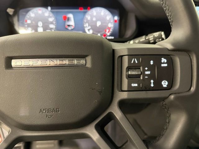2025 Land Rover Defender 130 X-Dynamic SE