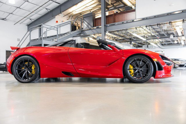 Used 2022 McLaren 720S Performance photo 7