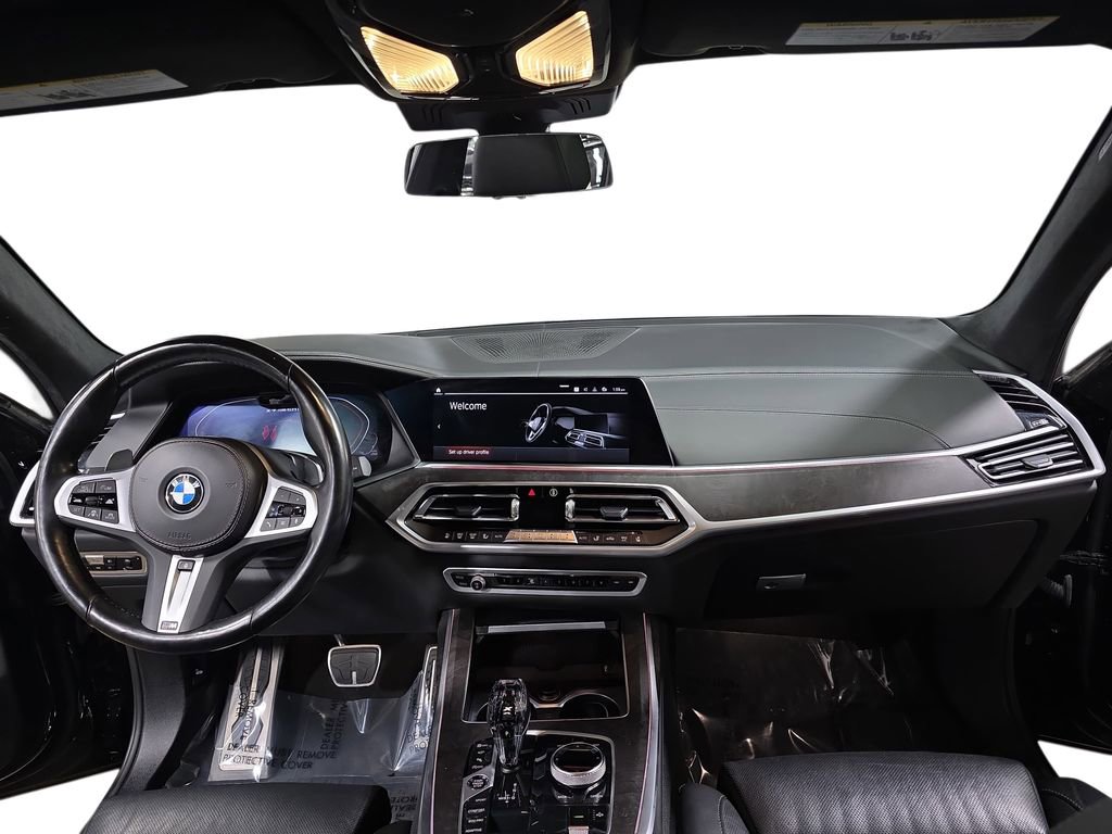 2022 BMW X7 M50i